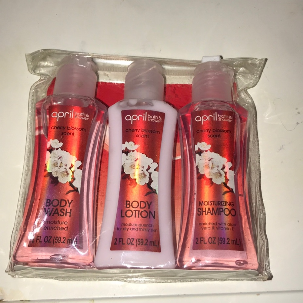 Shampoo,body wash,body lotion💓